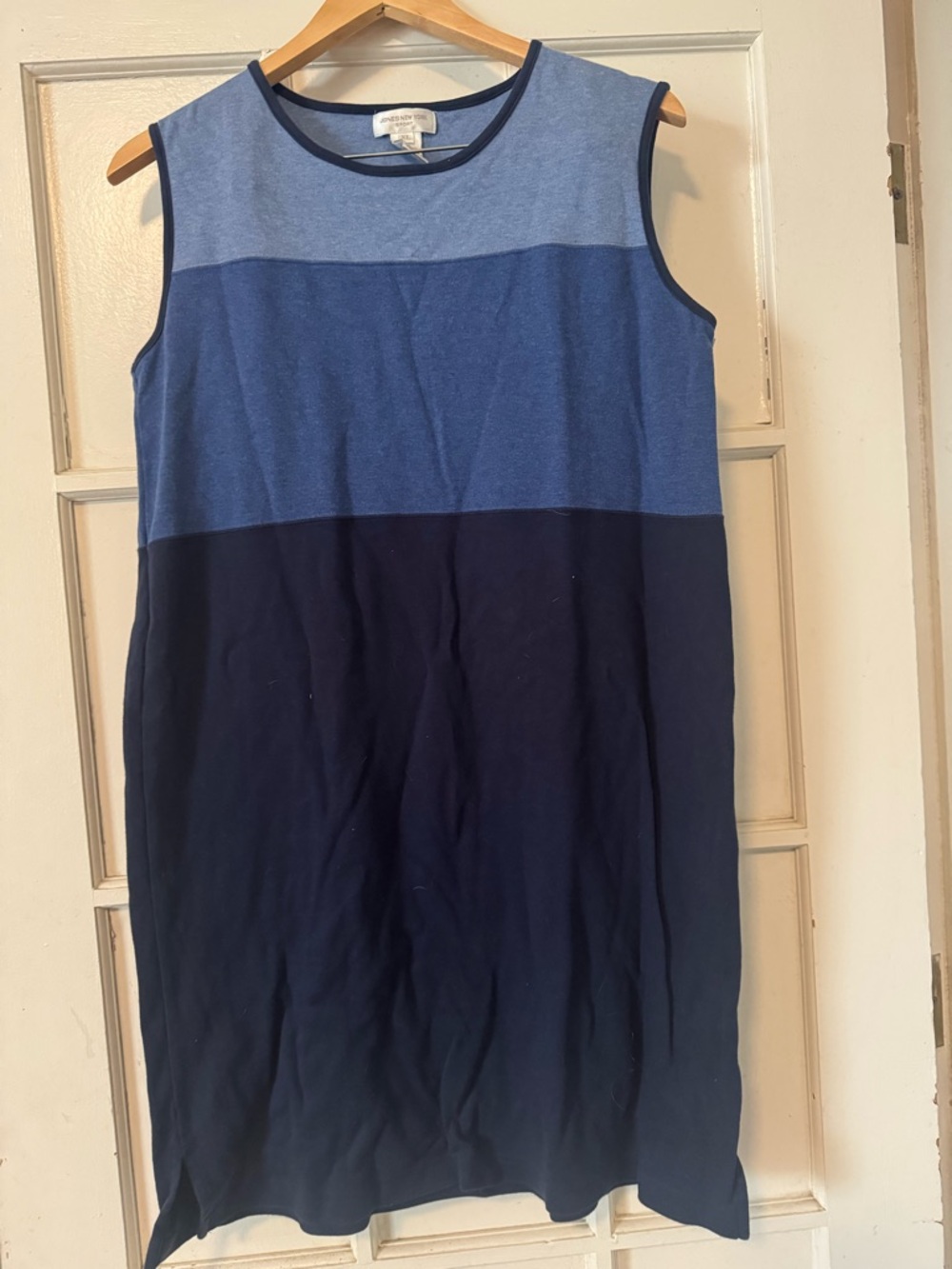 Jones New York Sport Blue Colorblock Tee